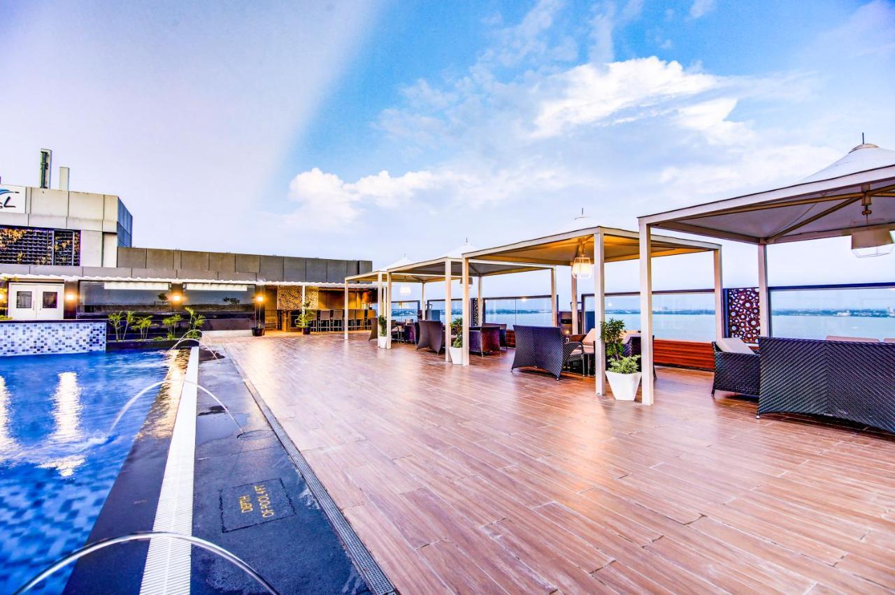 Radisson Blu Gorakhpur Hotell Exteriör bild